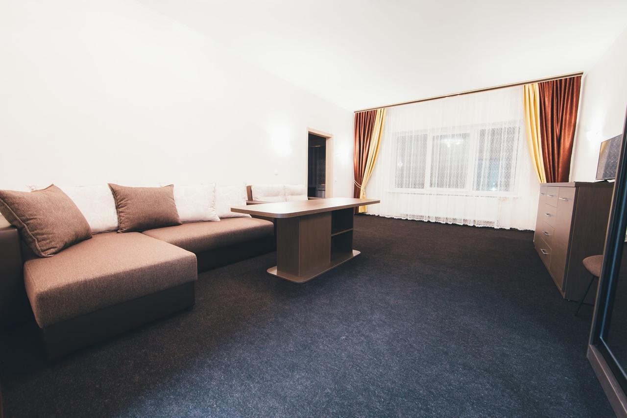 Sunhotel Astravyets エクステリア 写真